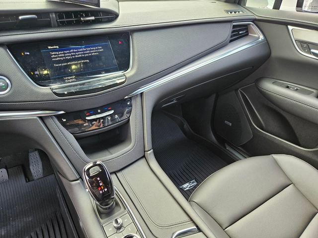New 2026 Cadillac XT5 Luxury image 21
