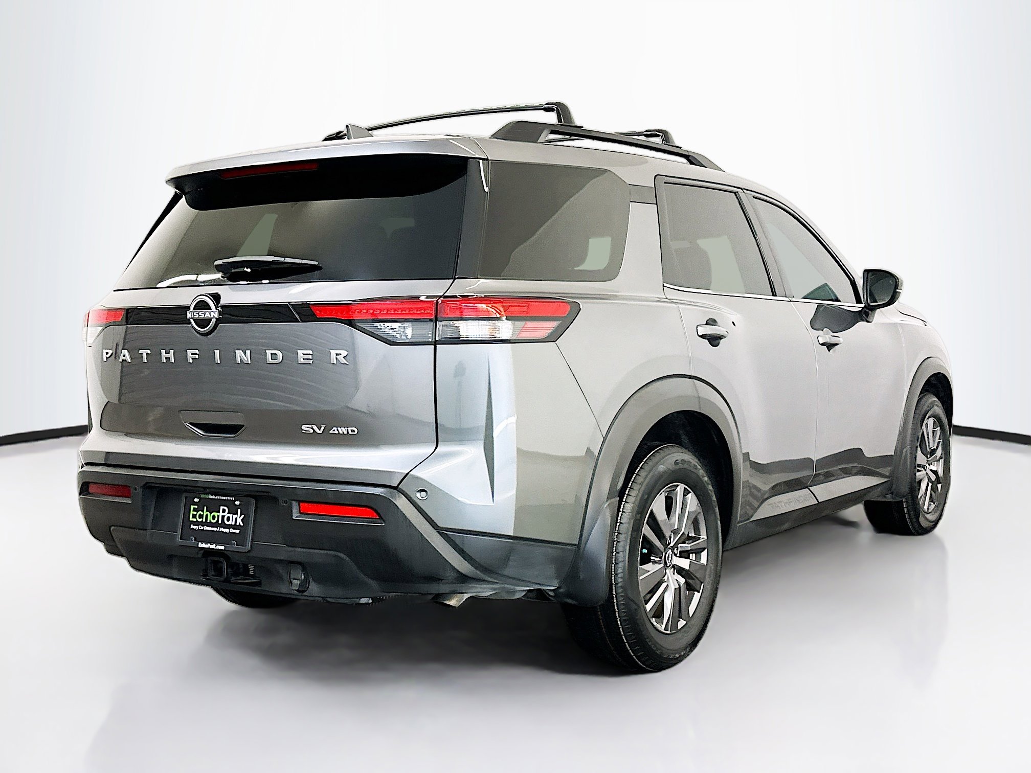 Used 2023 Nissan Pathfinder SV w/ SV Premium Package image 9