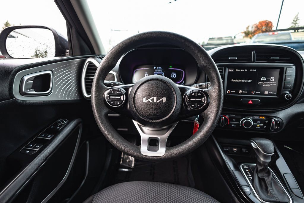 Used 2024 Kia Soul LX w/ Option Group 015 image 25