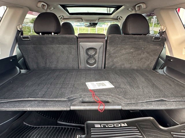 Used 2020 Nissan Rogue SV w/ Sun & Sound Touring Package AWD/4WD image 15