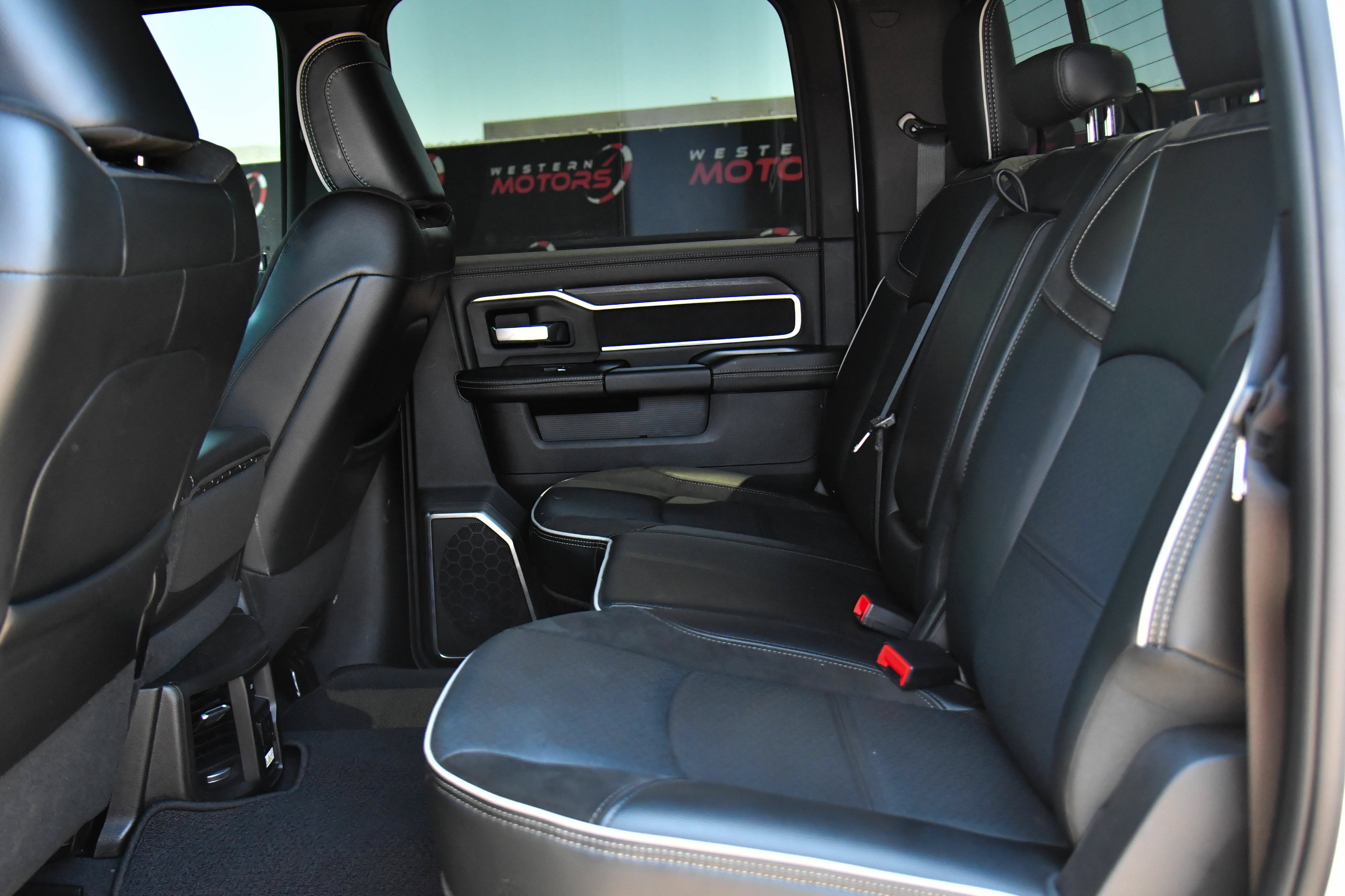 Used 2026 RAM 2500 Laramie AWD/4WD image 42