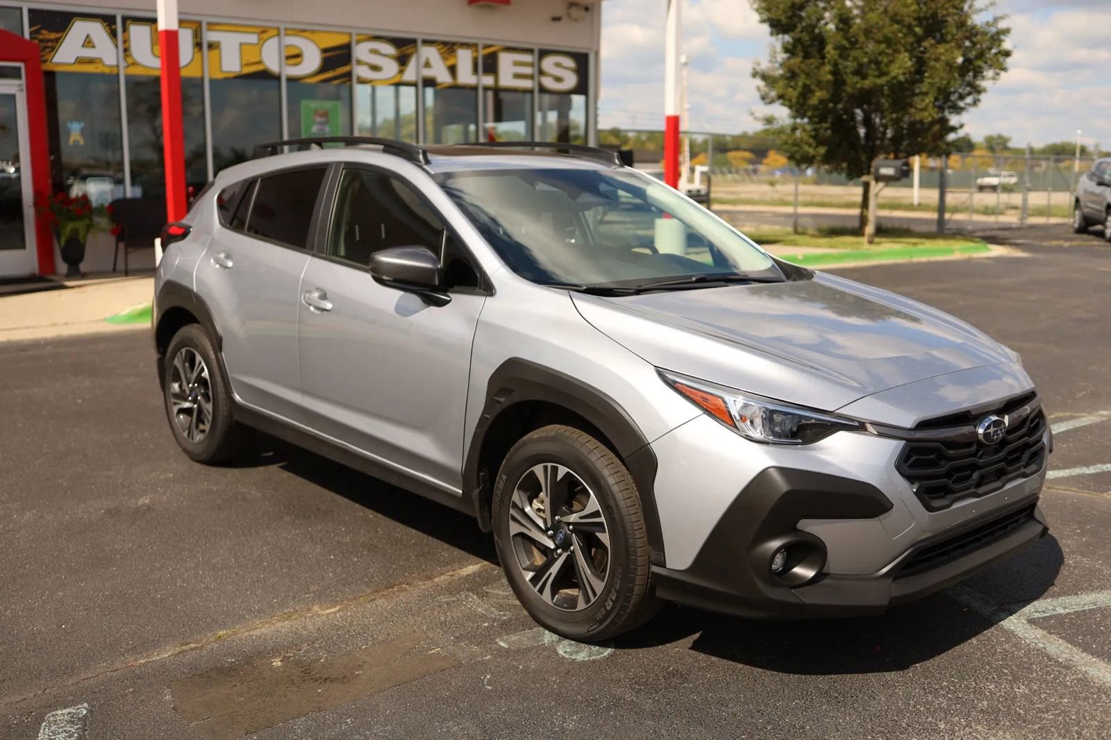 Used 2024 Subaru Crosstrek 2.0i Premium AWD/4WD image 3
