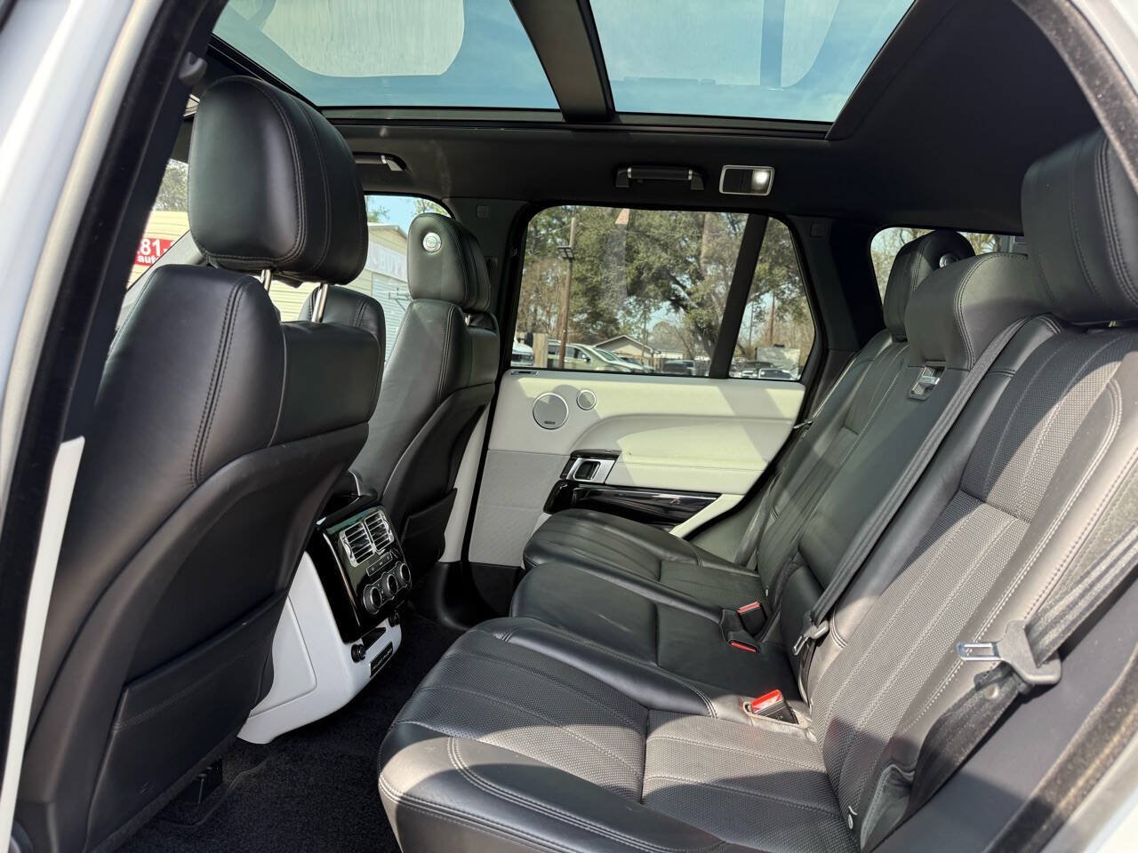 Used 2016 Land Rover Range Rover HSE AWD/4WD image 23