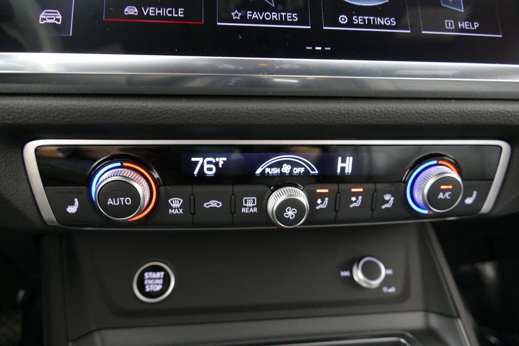 Used 2025 Audi Q3 2.0T Premium image 15