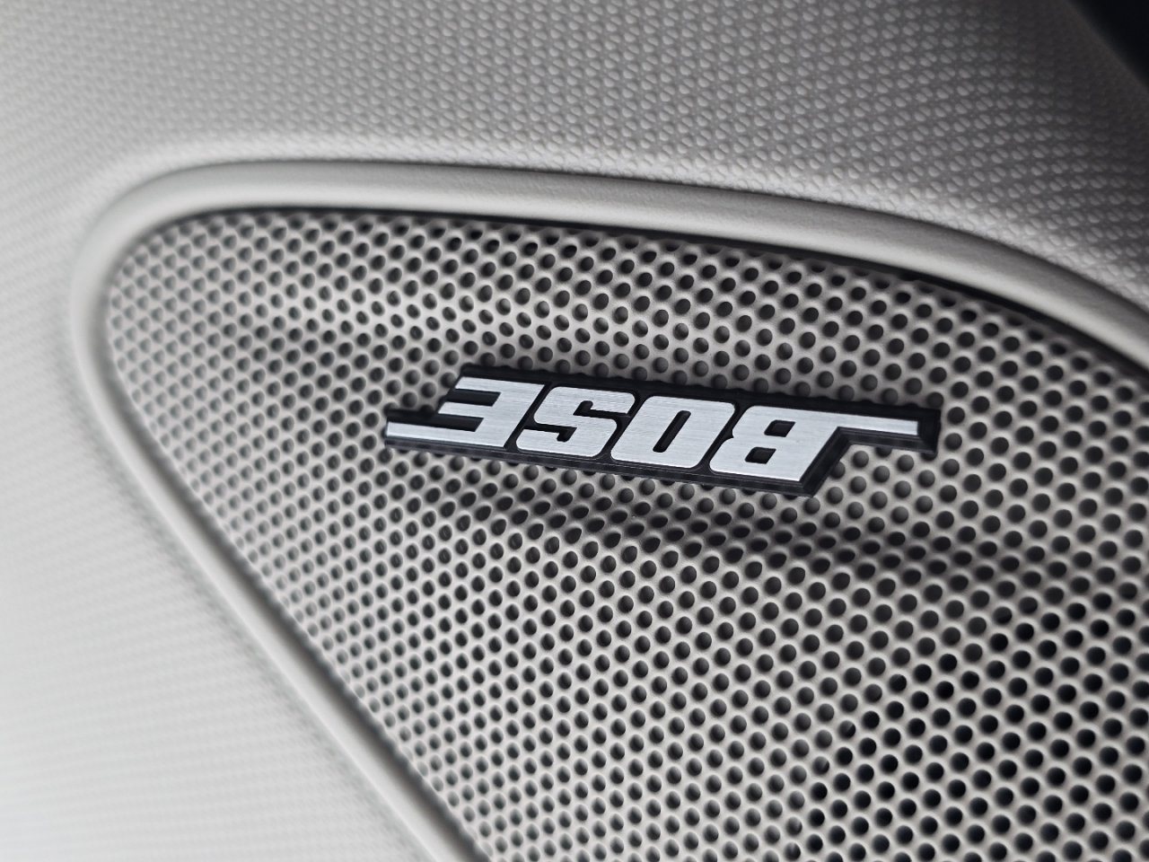 New 2025 Honda Pilot Touring image 9