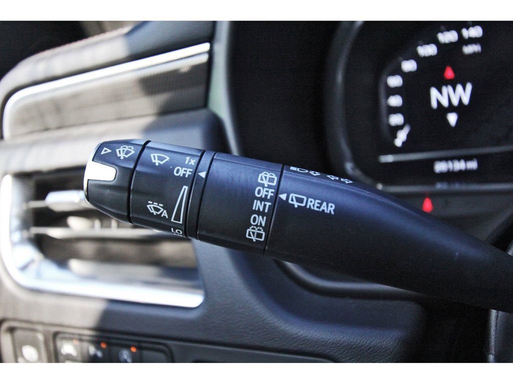 Used 2024 GMC Yukon AT4 w/ Technology Package image 18