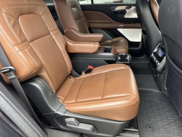 Used 2022 Lincoln Aviator Reserve w/ Equipment Group 201A AWD/4WD image 13