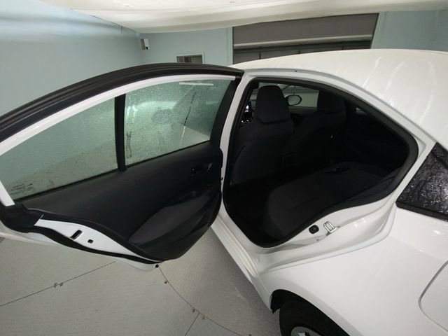 Used 2022 Toyota Corolla LE FWD image 22