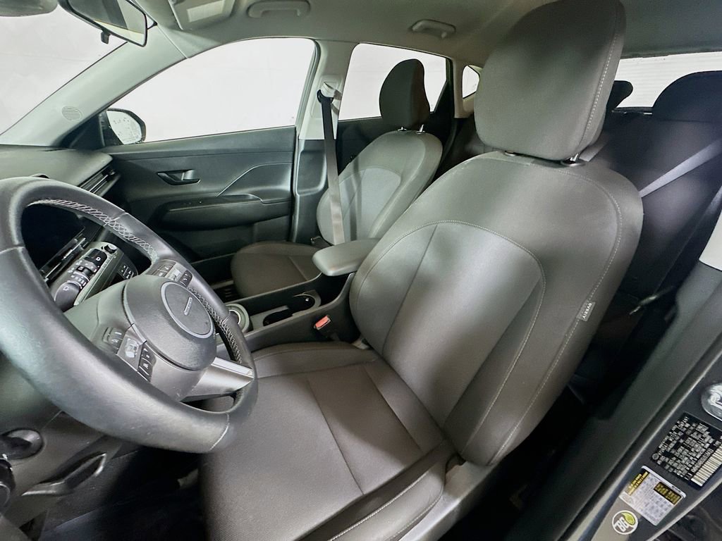 Used 2025 Hyundai Kona SEL image 15