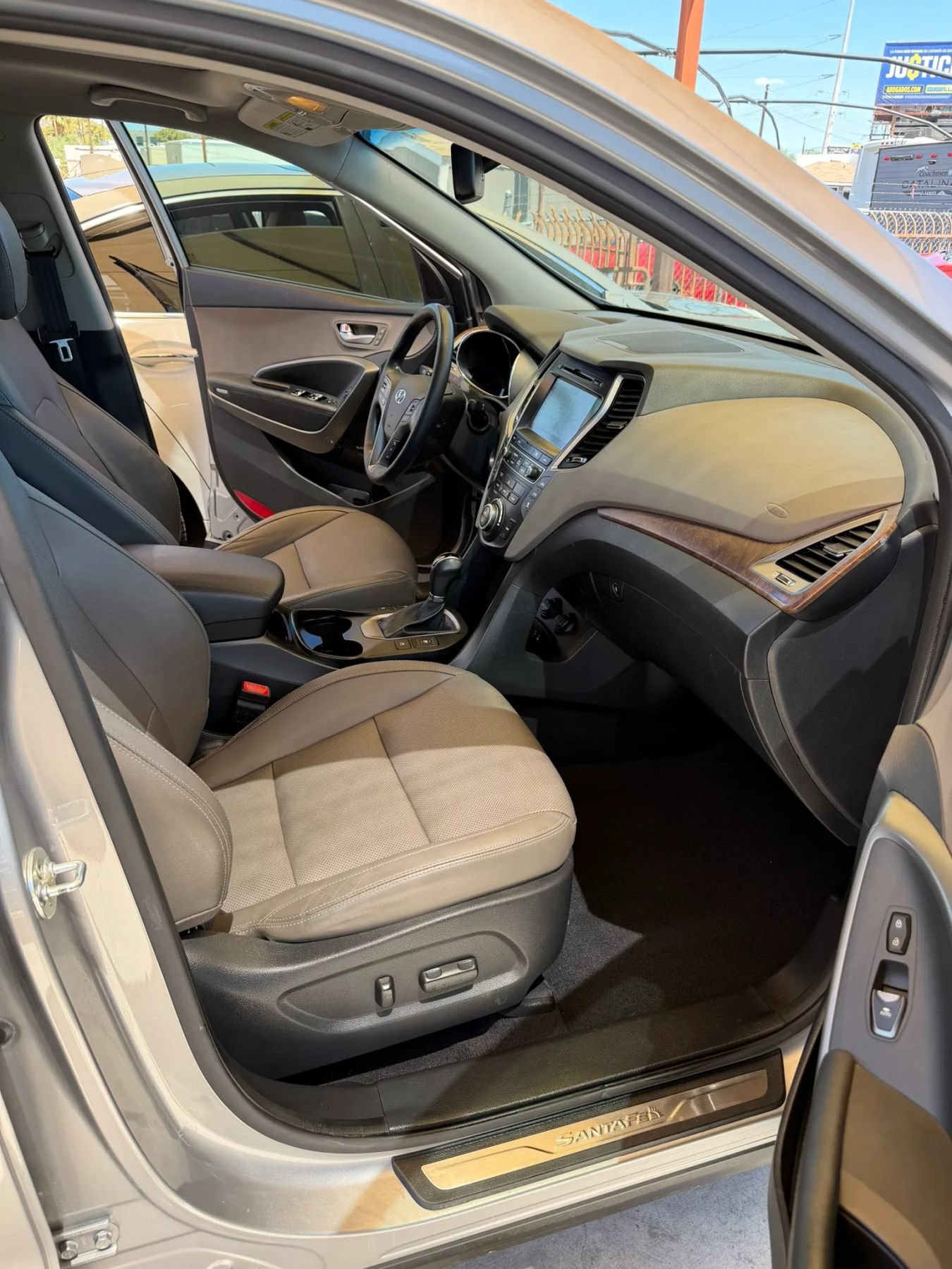 Used 2017 Hyundai Santa Fe FWD w/ Cargo Package image 12