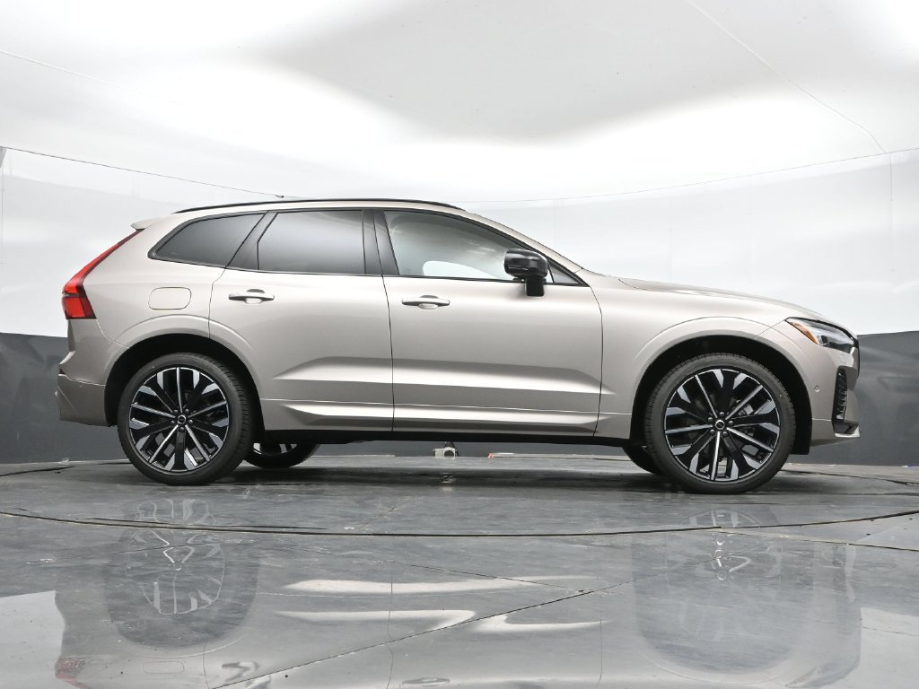 New 2027 Volvo XC60 B5 Ultra AWD/4WD image 36