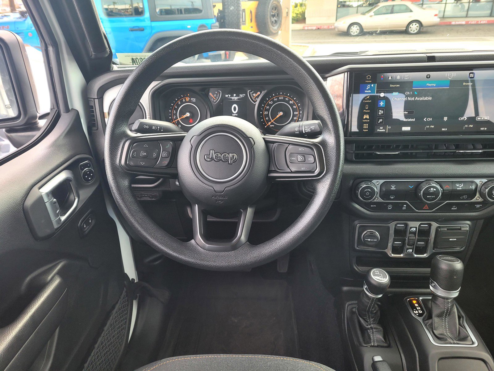 Used 2024 Jeep Gladiator Sport image 15