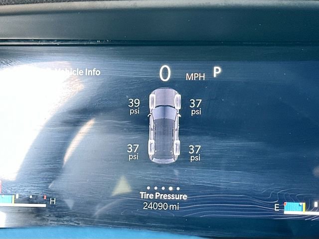 Used 2024 Jeep Grand Cherokee Limited AWD/4WD image 12