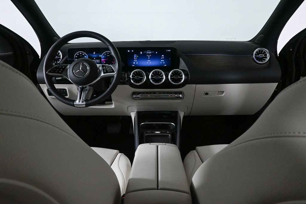 Certified 2026 Mercedes-Benz GLA 250 image 17