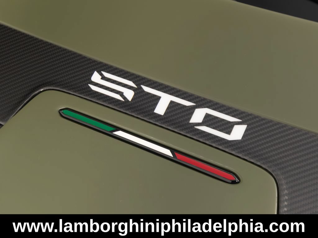 Used 2023 Lamborghini Huracan STO RWD image 42