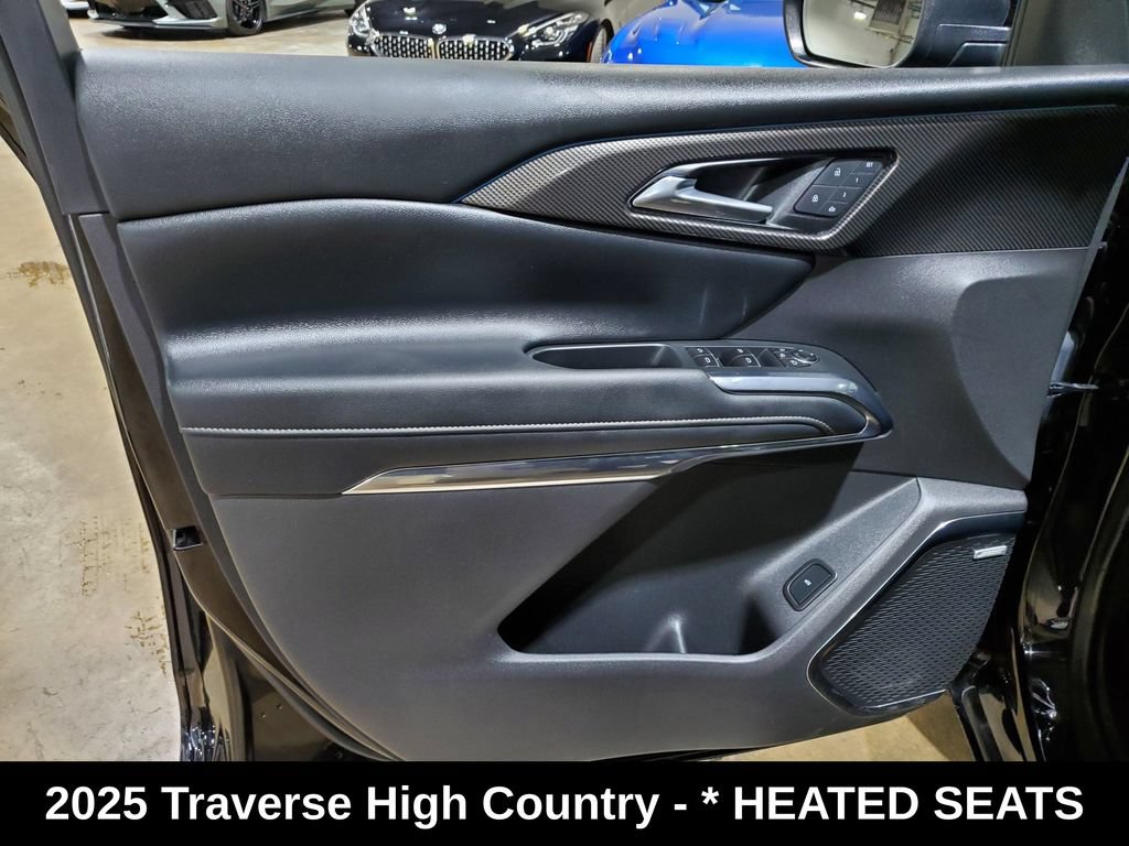 Used 2025 Chevrolet Traverse High Country FWD image 8