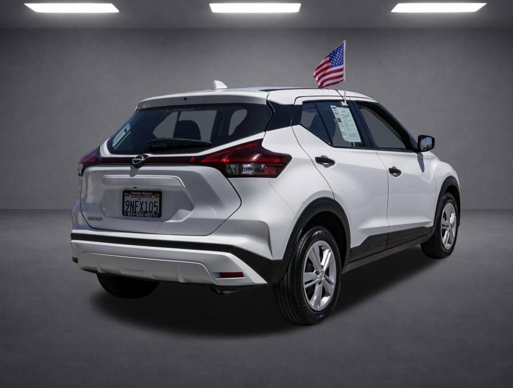 Used 2024 Nissan Kicks S FWD image 4