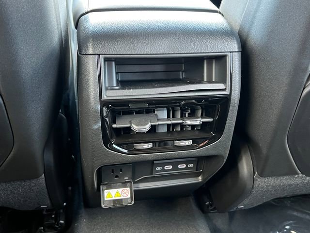 New 2026 Jeep Grand Cherokee Altitude AWD/4WD image 31