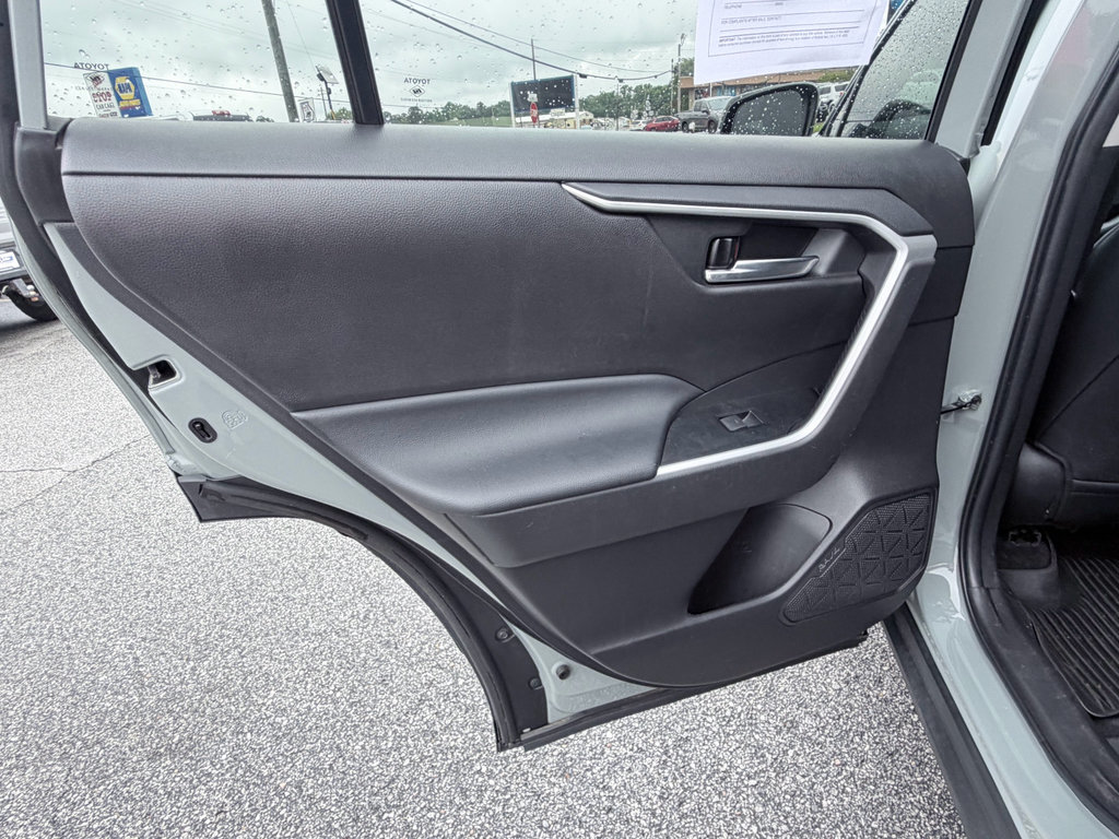 Used 2022 Toyota RAV4 XLE w/ Convenience Package FWD image 33