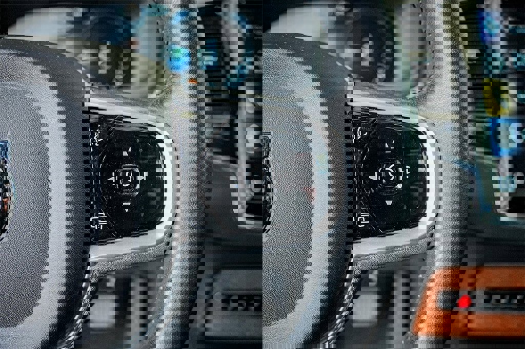 Used 2020 Volvo XC90 T8 Inscription image 17