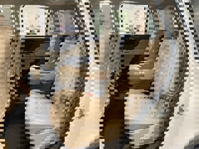 Used 2024 Lincoln Aviator AWD w/ Premium Package image 5