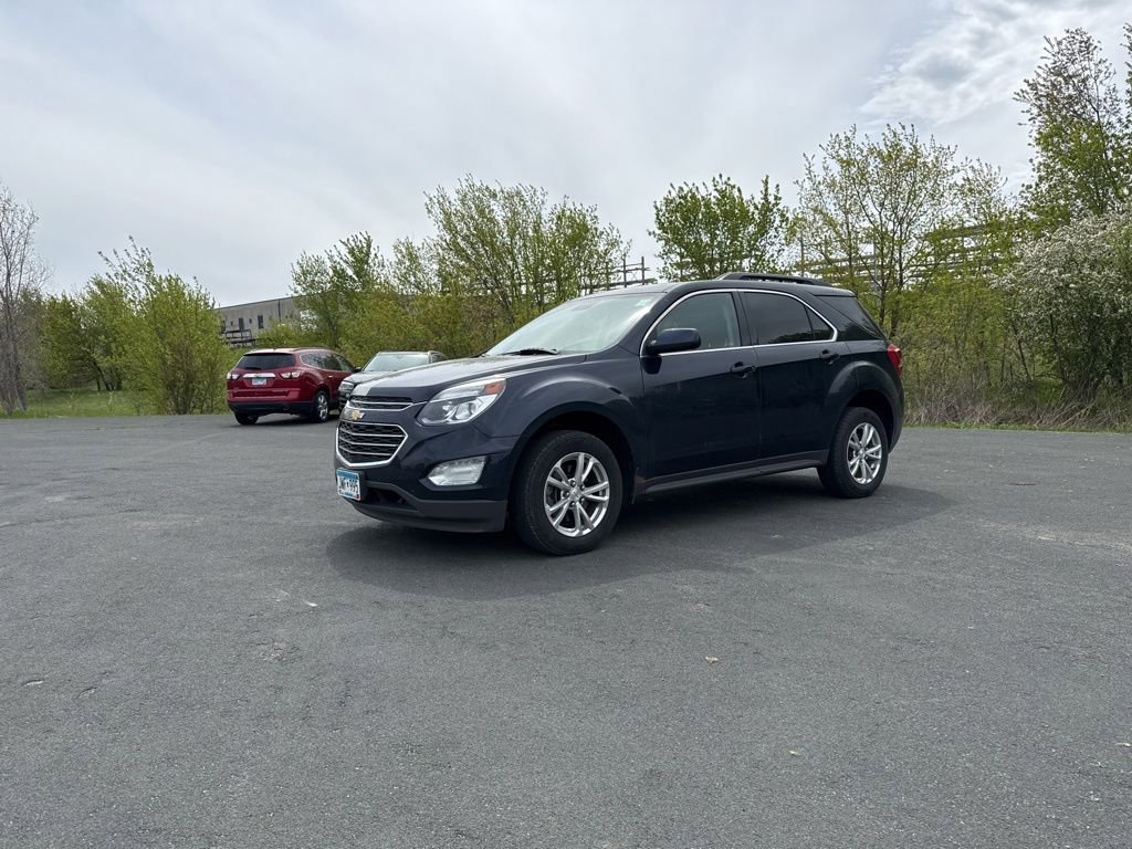 Used 2017 Chevrolet Equinox LT w/ Convenience Package AWD/4WD image 3