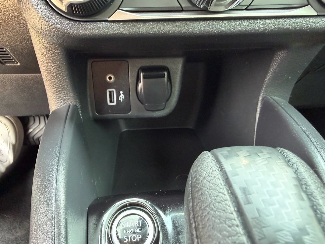 Used 2021 Nissan Versa S FWD image 41