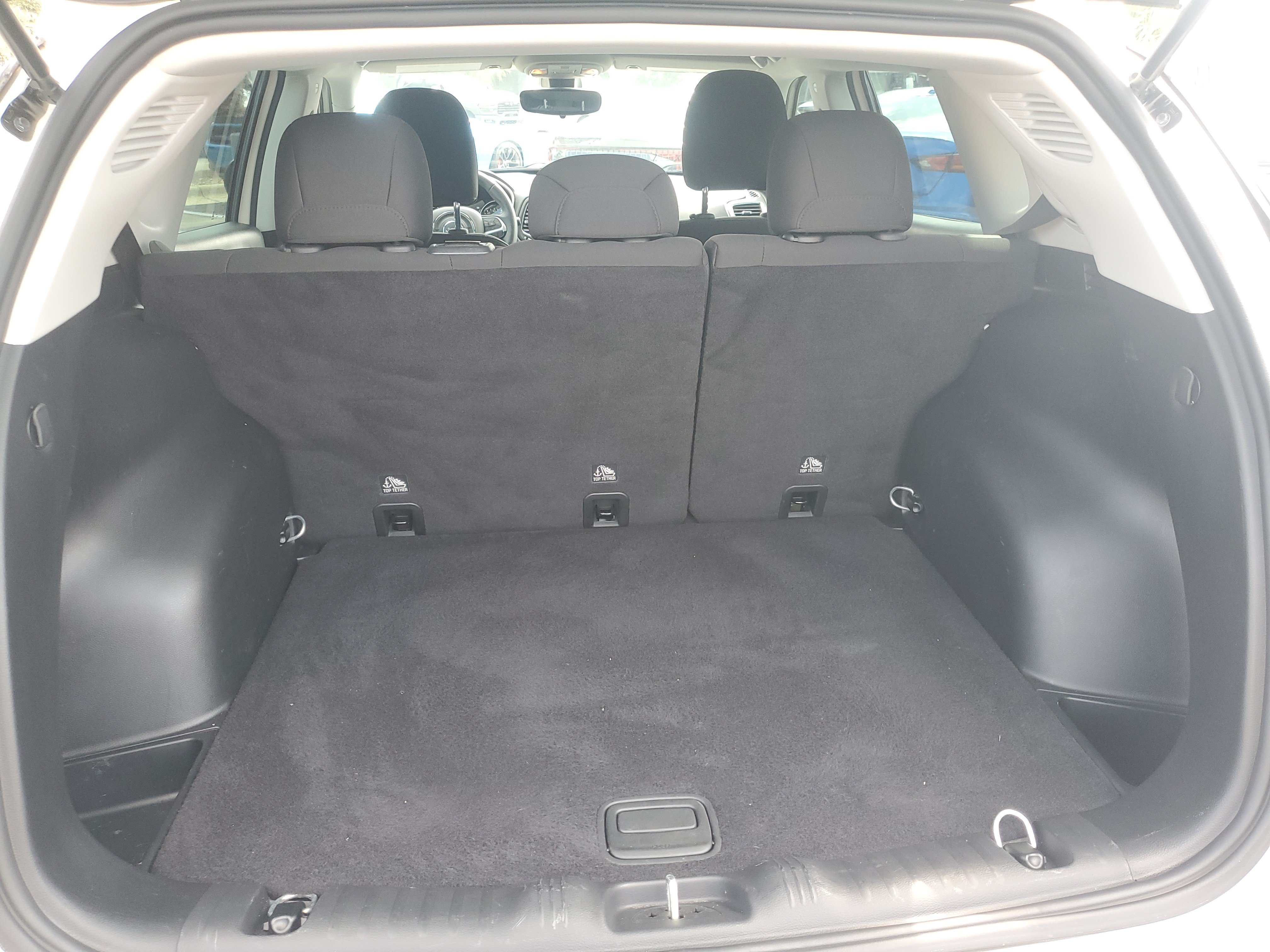 Used 2020 Jeep Compass Sport w/ Tech Group FWD image 8