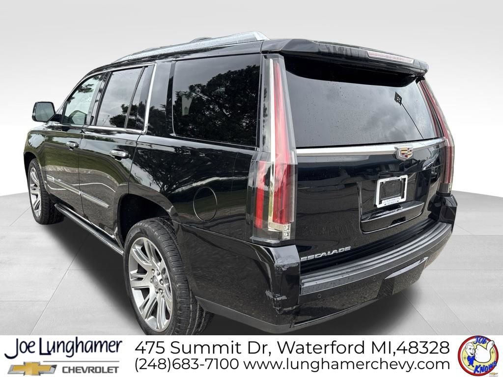 Used 2016 Cadillac Escalade Premium AWD/4WD image 6