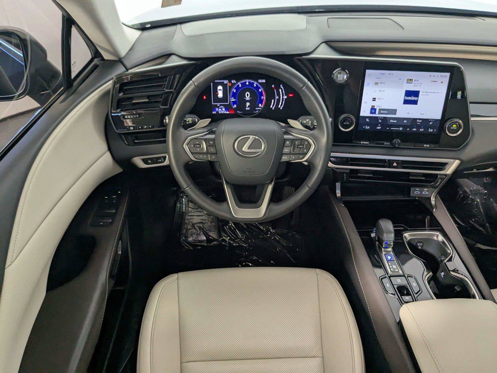 Used 2024 Lexus RX 350 FWD w/ Technology Package image 39