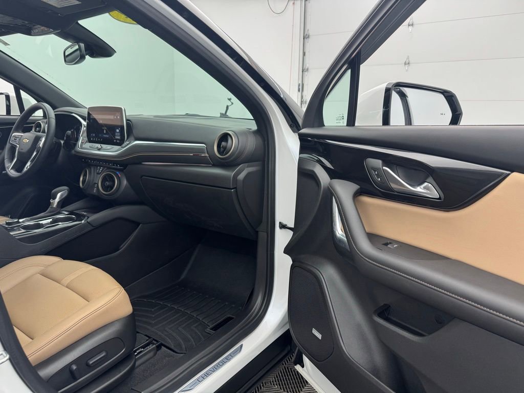 Used 2024 Chevrolet Blazer Premier AWD/4WD image 33