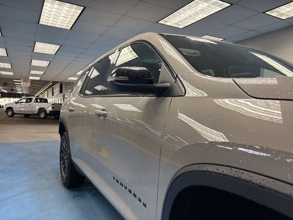 New 2026 Chevrolet Traverse Z71 w/ LPO, Floor Liner Package image 4