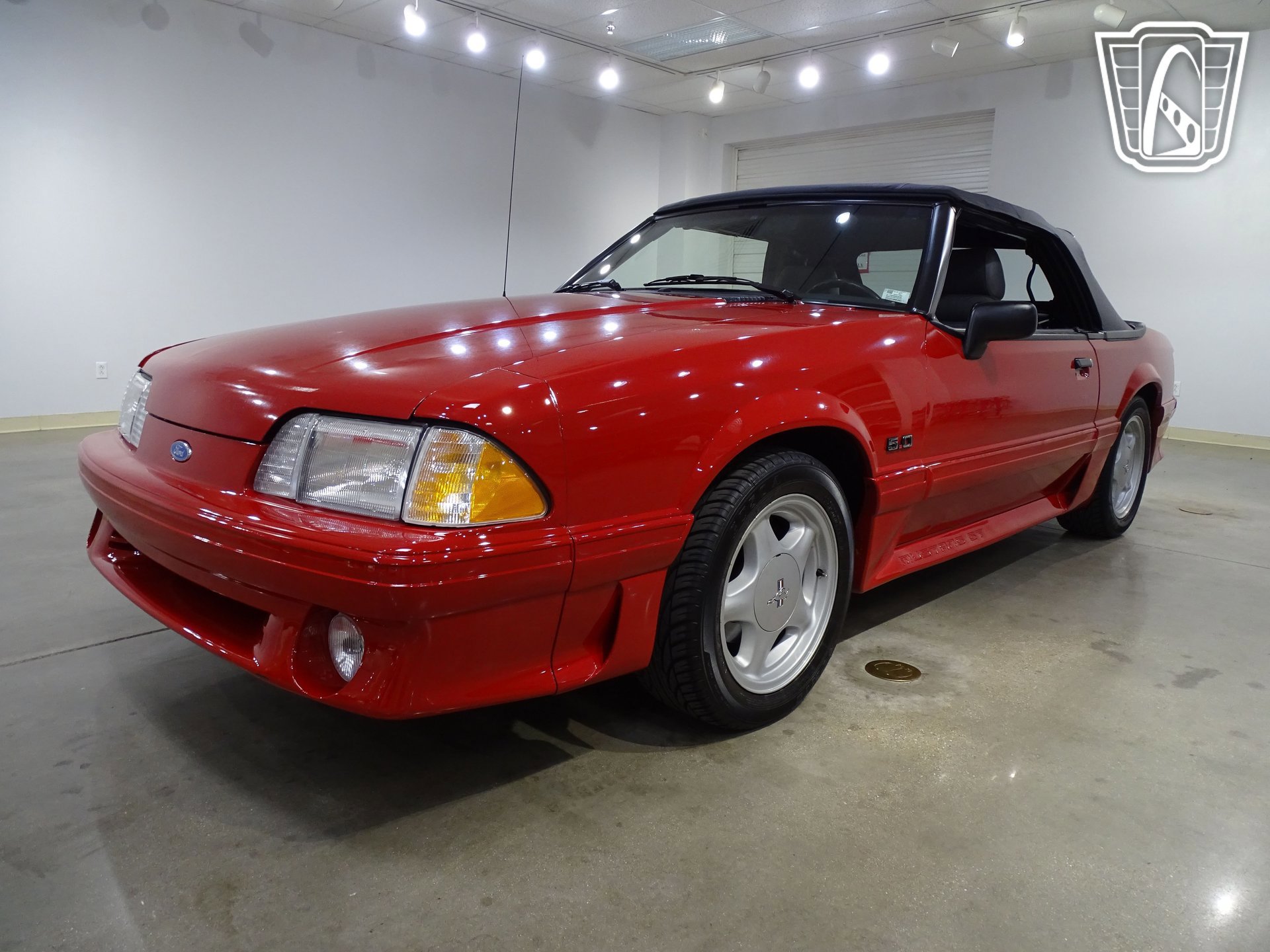 Used 1989 Ford Mustang GT RWD image 3