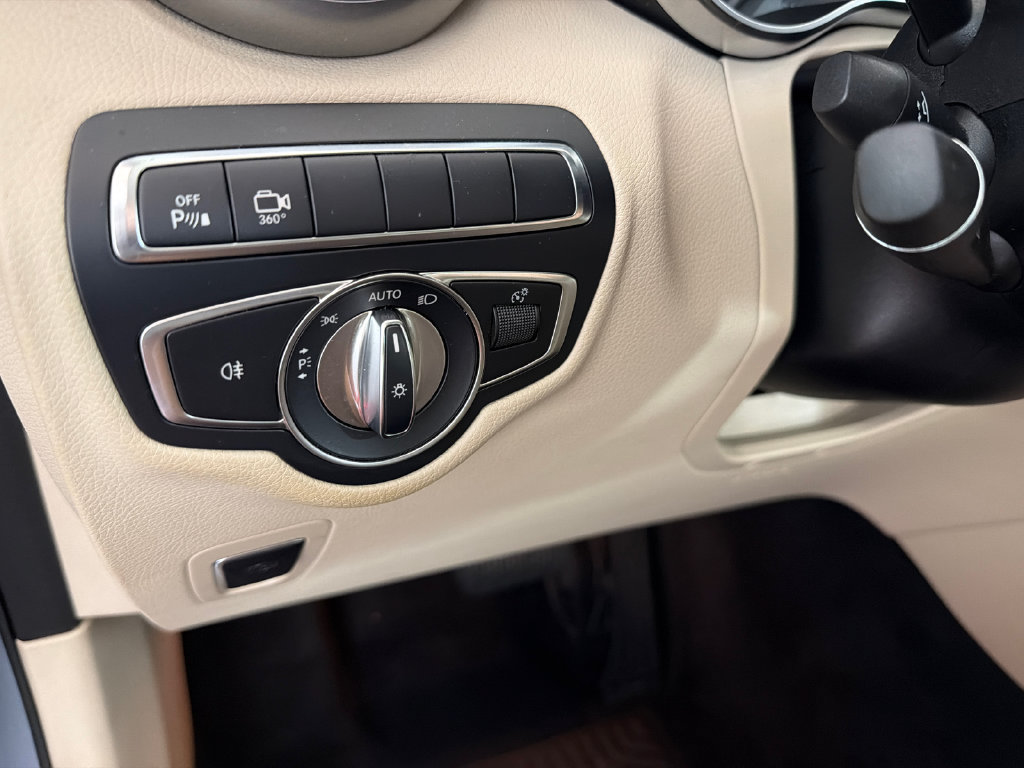Used 2018 Mercedes-Benz GLC 300 image 31