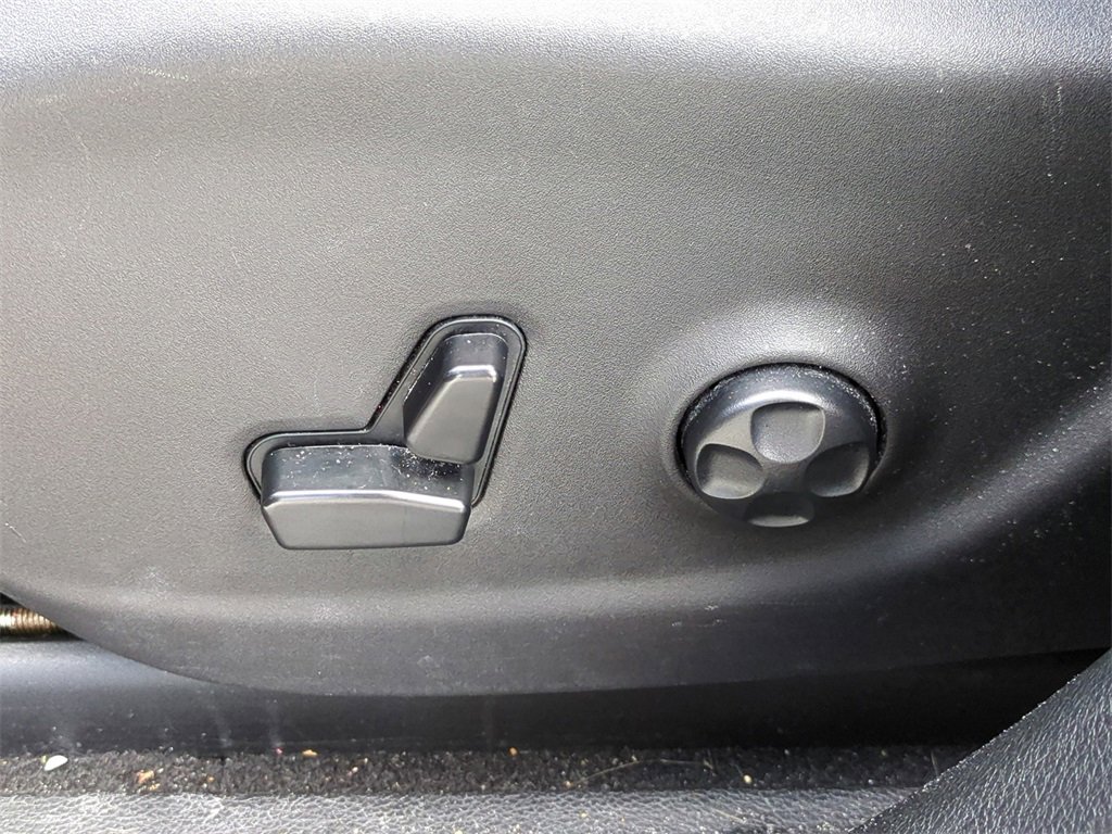 Used 2020 Jeep Cherokee Latitude Plus image 20