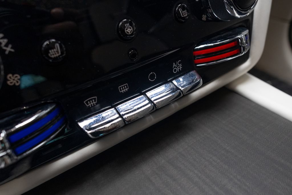 Used 2024 Rolls-Royce Spectre w/ Spectre Launch Package AWD/4WD image 30