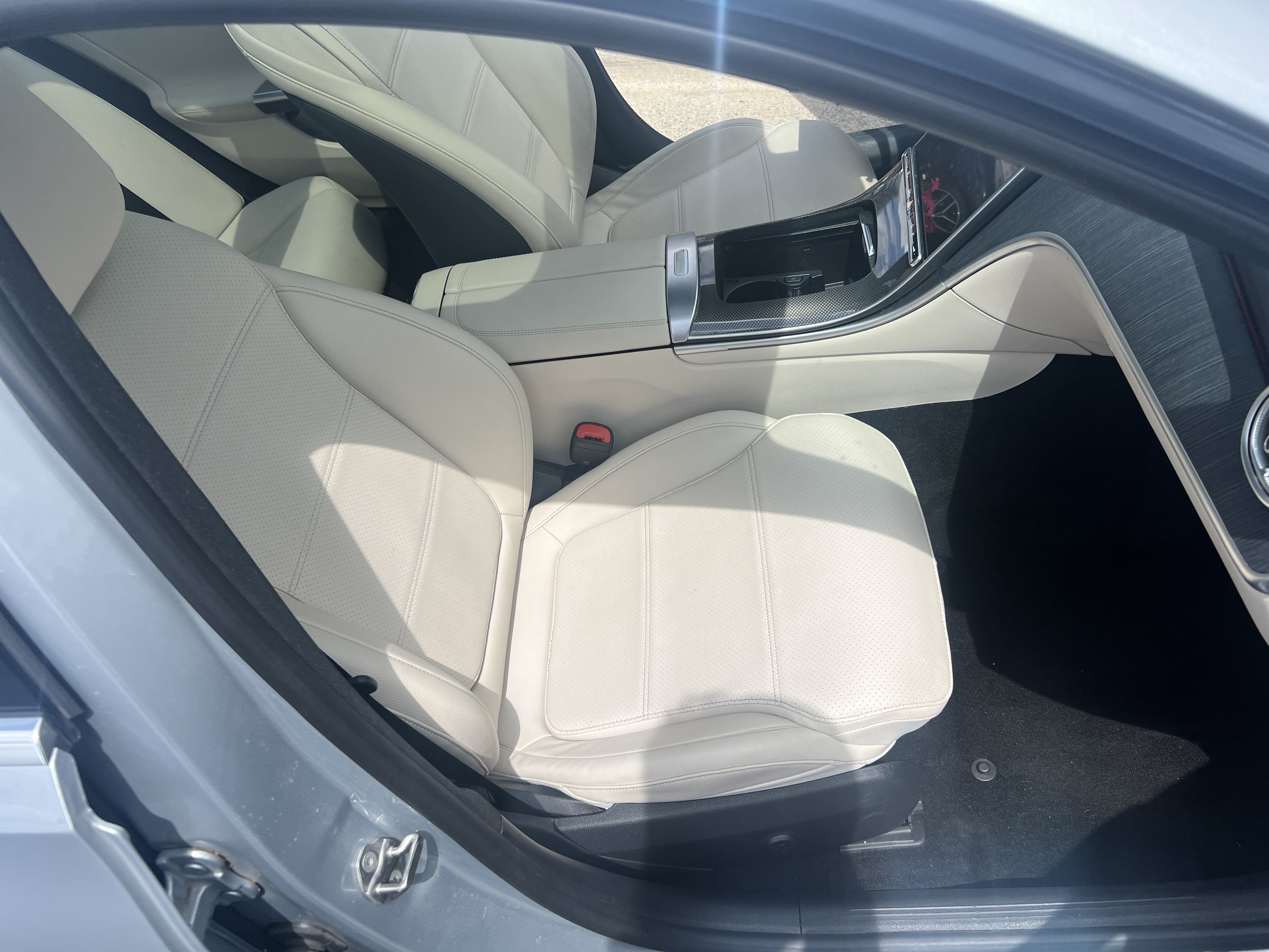 Used 2022 Mercedes-Benz C 300 4MATIC Sedan w/ Exclusive Trim Package image 31