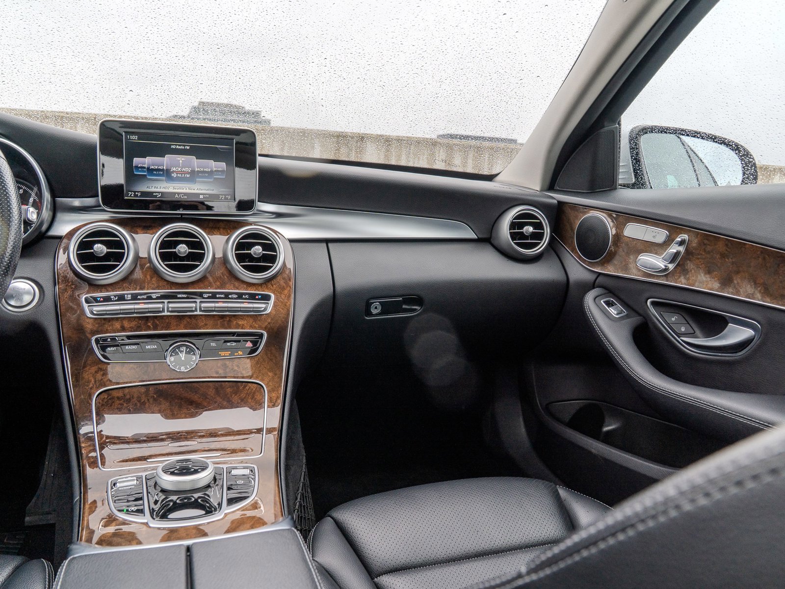 Used 2017 Mercedes-Benz C 300 4MATIC Sedan image 24