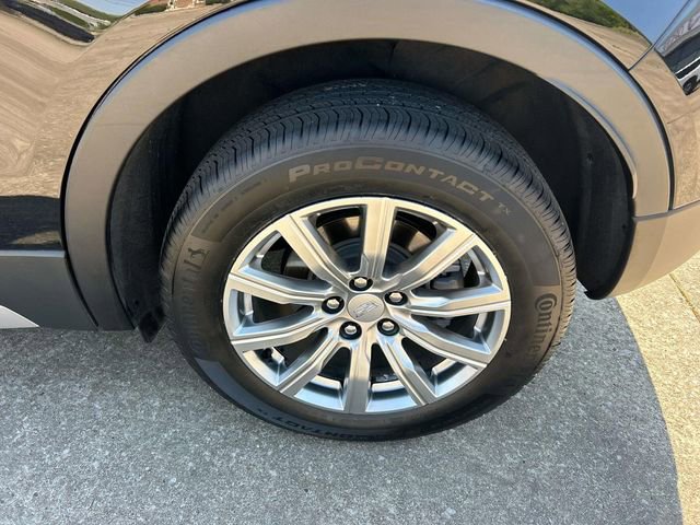 Used 2023 Cadillac XT4 Premium Luxury w/ Technology Package FWD image 12