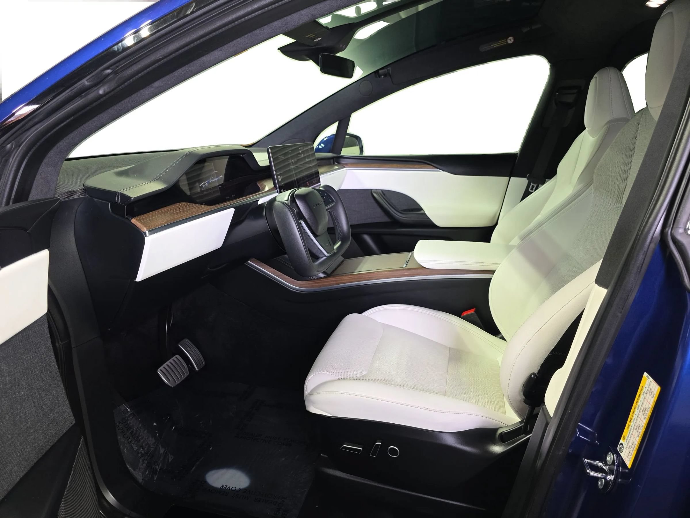 Used 2023 Tesla Model X AWD/4WD image 9