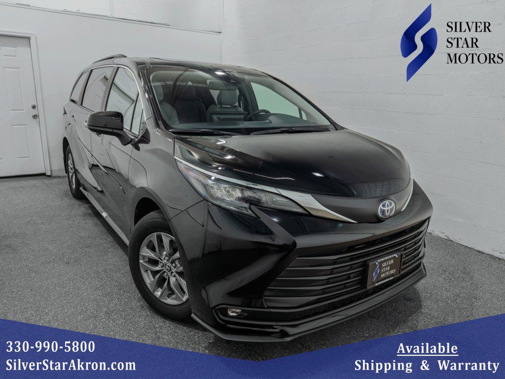Used 2025 Toyota Sienna XLE