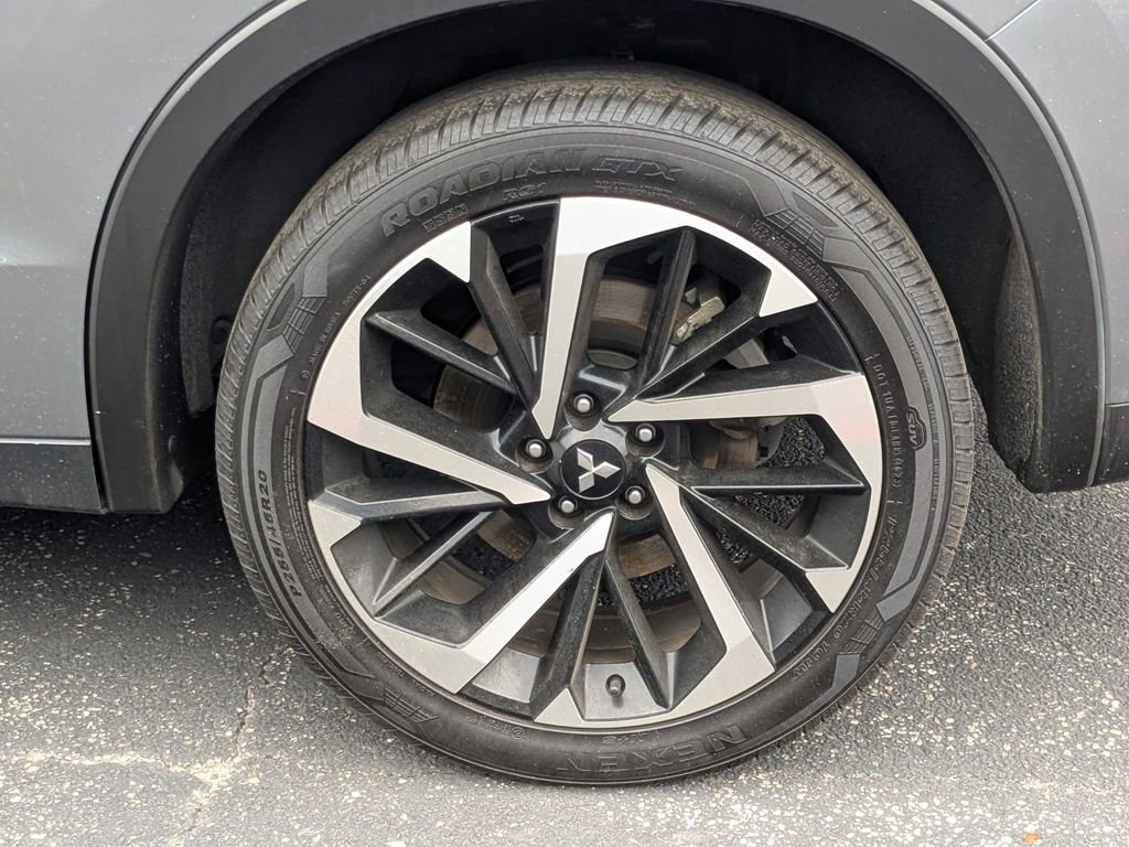 Used 2024 Mitsubishi Outlander SE image 29