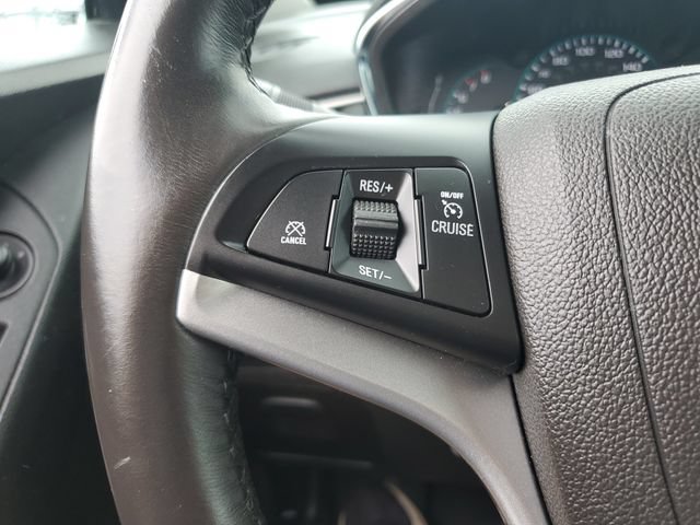 Used 2020 Chevrolet Trax LT w/ LT Convenience Package FWD image 21