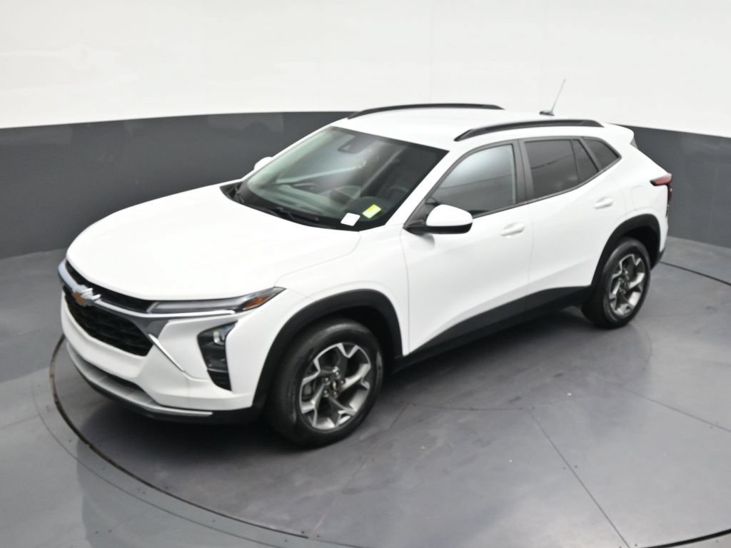 Used 2024 Chevrolet Trax LT FWD image 18