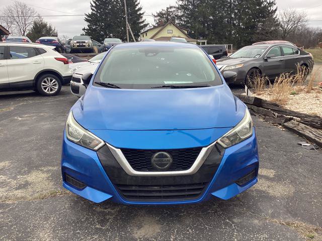 Used 2022 Nissan Versa SV FWD image 4