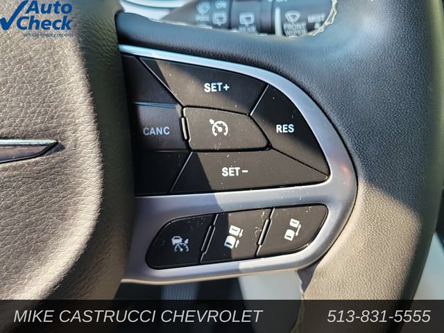 Used 2022 Chrysler Pacifica Touring-L FWD image 14