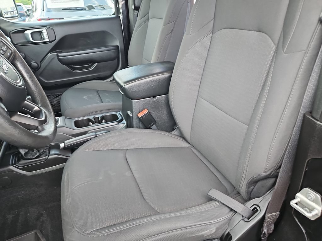 Used 2023 Jeep Wrangler Sport AWD/4WD image 12