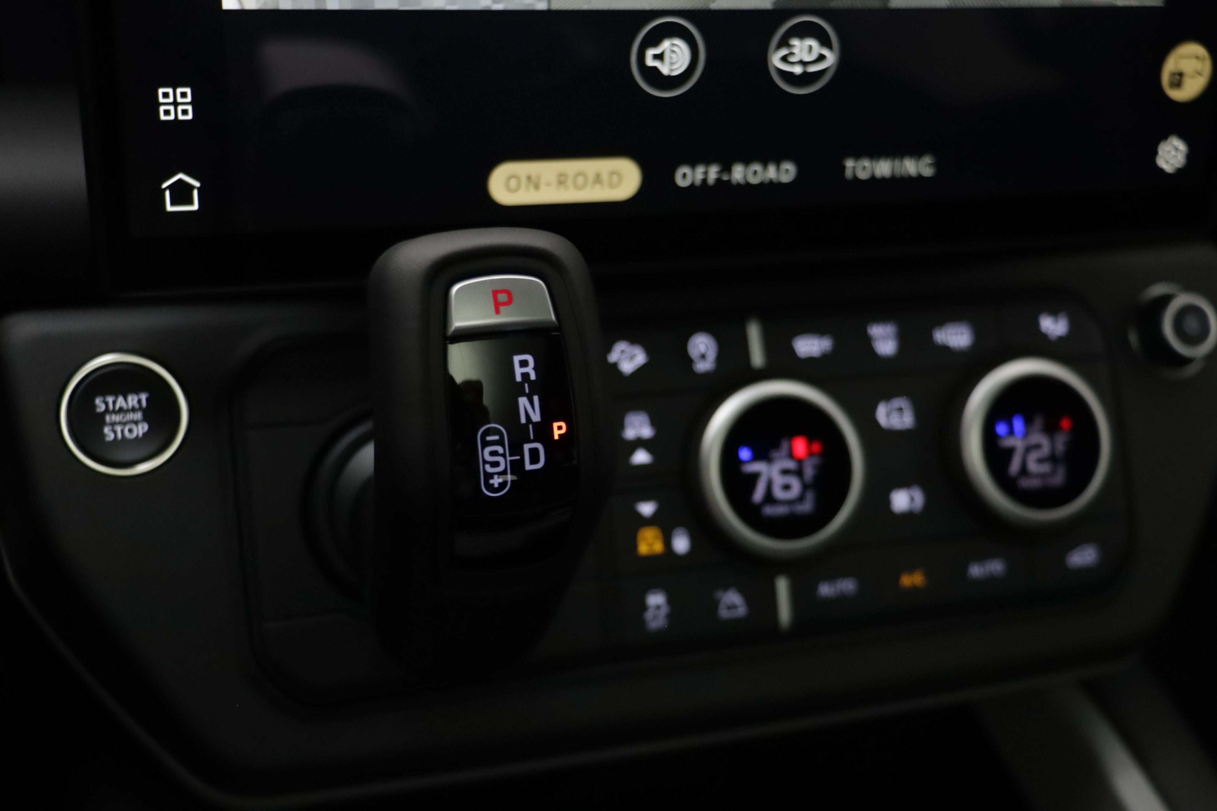 New 2026 Land Rover Defender 110 V8 AWD/4WD image 14