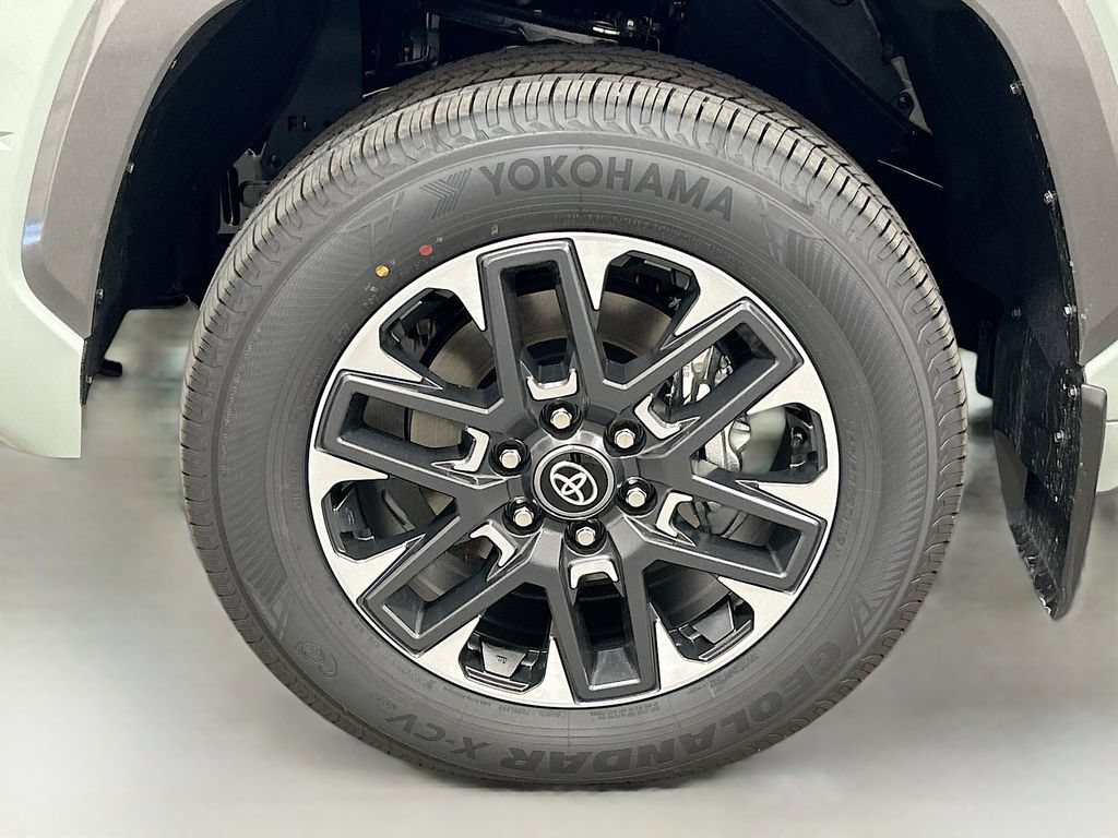 New 2026 Toyota Tundra Limited AWD/4WD image 9
