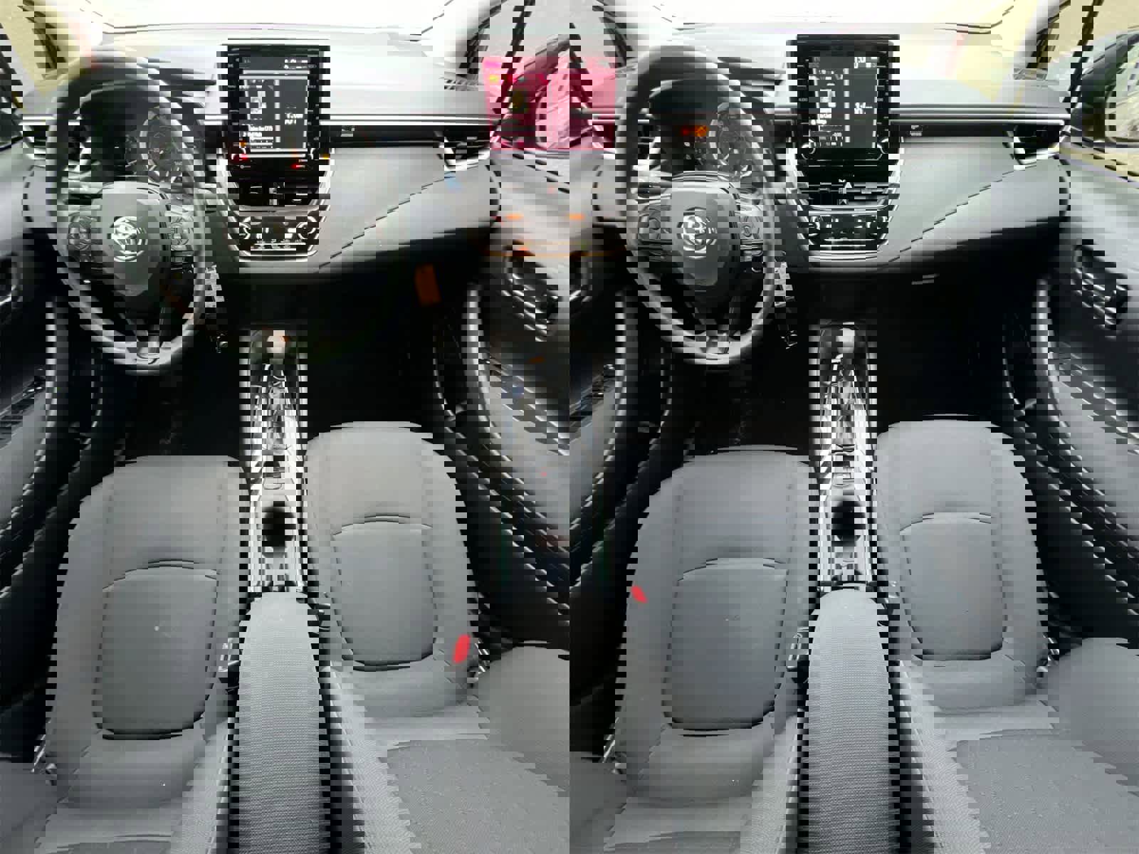 Used 2022 Toyota Corolla LE image 15